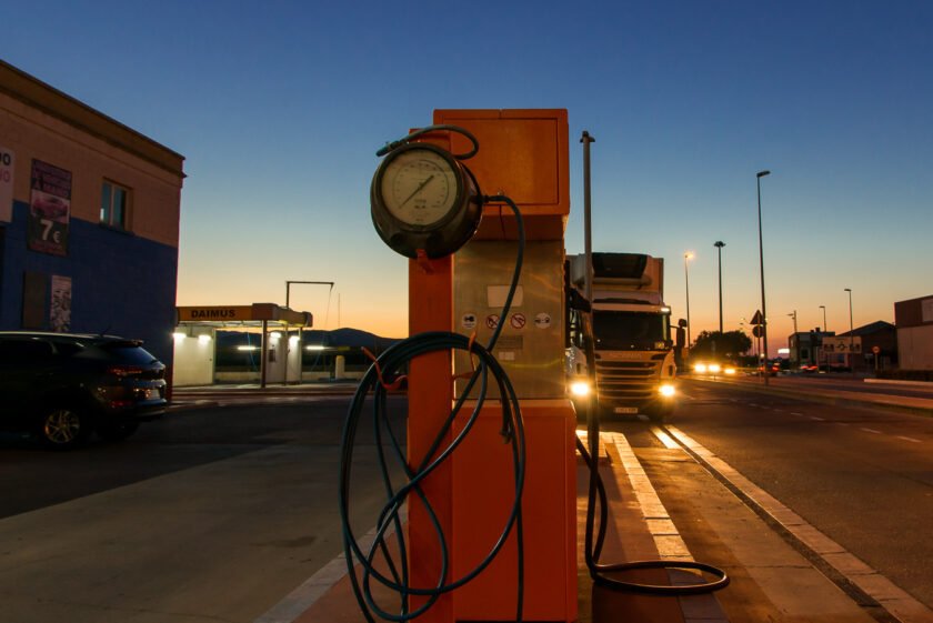 Daimus-Estacion-de-Servicios-92 Daimus-Estacion-de-Servicios-92